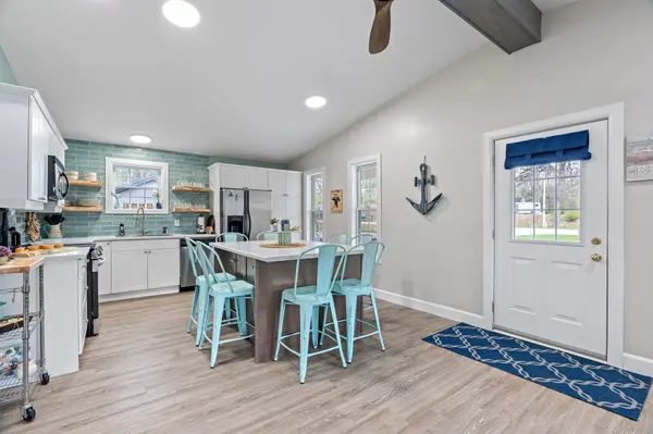 7652 Riverside DR, Lambton Shores, ON N0M 2L0