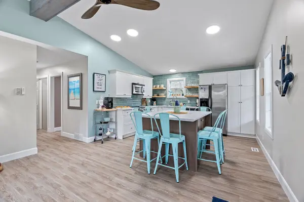 7652 Riverside DR, Lambton Shores, ON N0M 2L0