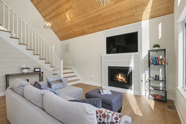 20 Crestview DR, Greater Madawaska, ON K0J 1H0