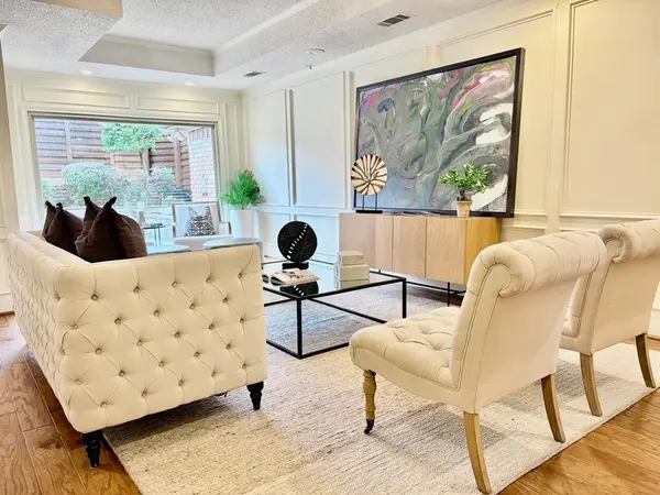 Dallas, TX 75231,7318 Danashire Avenue