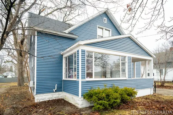 296 W Larch AVE, Muskegon City, MI 49441