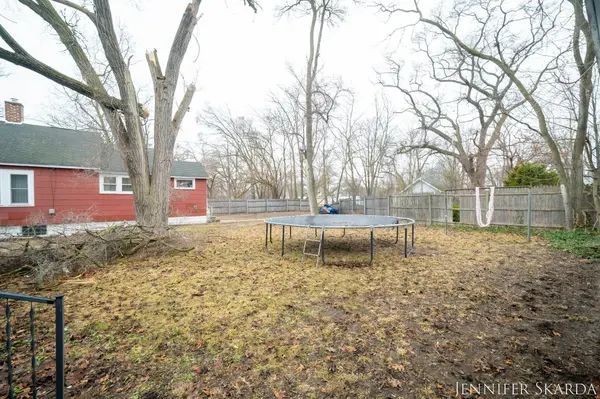 296 W Larch AVE, Muskegon City, MI 49441