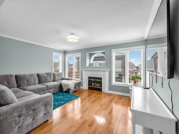 30 Root CRES, Ajax, ON L1T 4J8