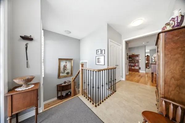 171 Gold Park Gate, Essa, ON L3W 0B4