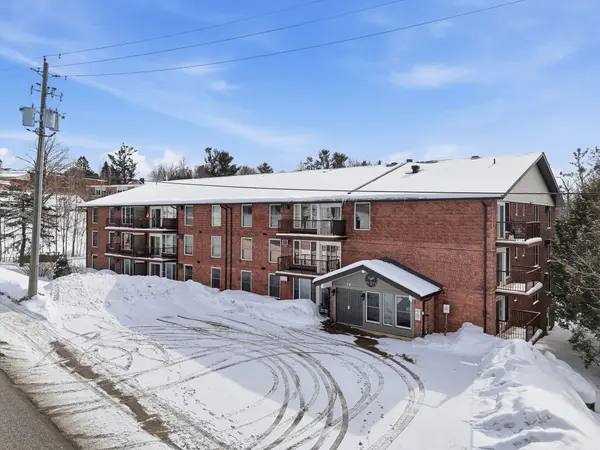 38 Monck RD #105, Bracebridge, ON P1L 1P4