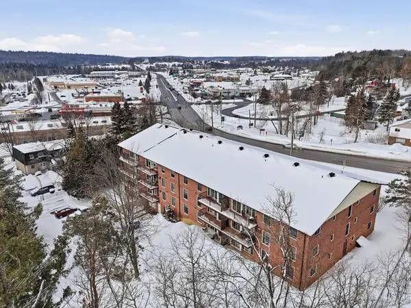 38 Monck RD #105, Bracebridge, ON P1L 1P4