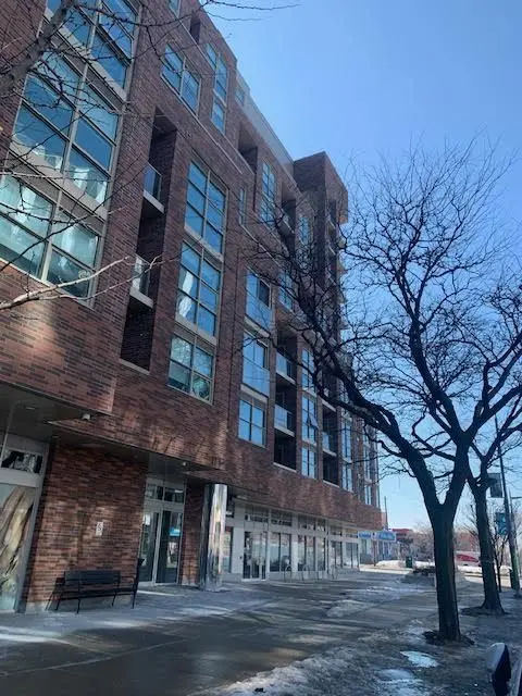 1787 St Clair AVE W #1007, Toronto W03, ON M6N 3A2