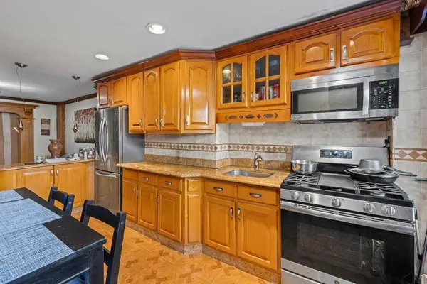 425 36th ST, Brooklyn, NY 11232