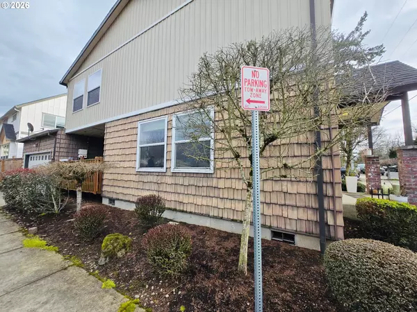 Gresham, OR 97030,894 NE LINDEN AVE