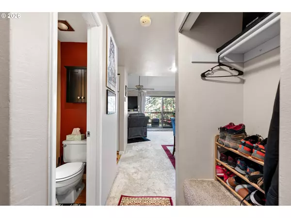 Eugene, OR 97405,151 TREEHILL LOOP