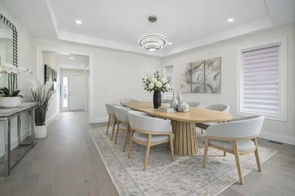 121 Milky Way DR, Richmond Hill, ON L4C 4L9