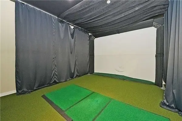 330 Burnhamthorpe RD W #510, Mississauga, ON L5B 0E1