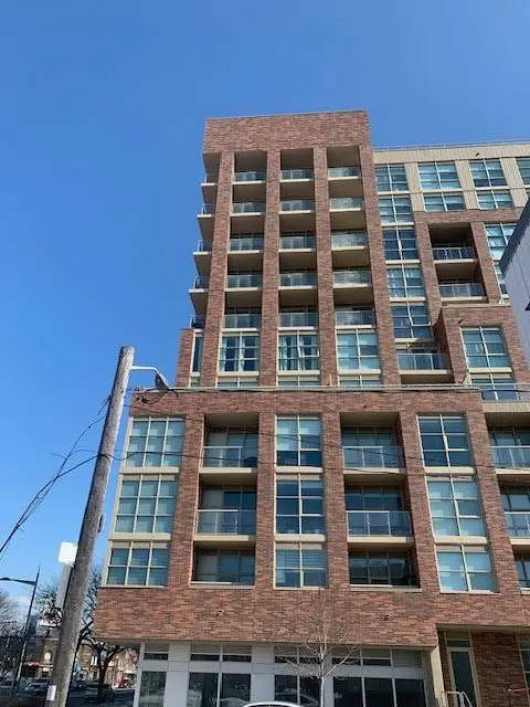 1787 St Clair AVE W #1007, Toronto W03, ON M6N 3A2