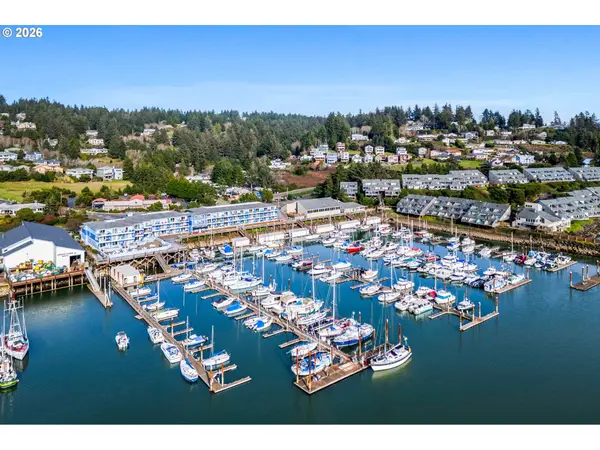 890 SE BAY BLVD #104, Newport, OR 97365