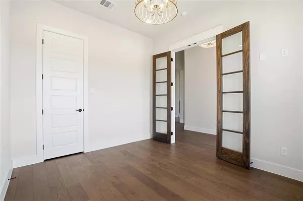 Aledo, TX 76008,421 Mah Cheta