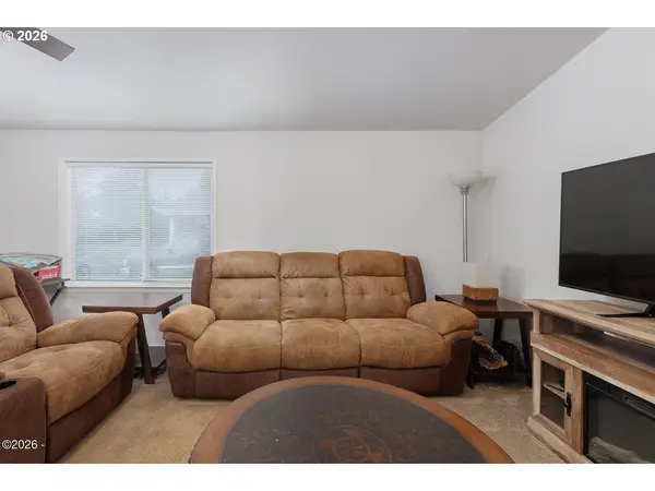 3620 SEA MIST AVE, Depoe Bay, OR 97341