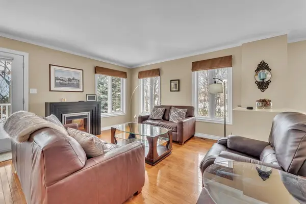 91 Woodlands DR, Callander, ON P0H 1H0