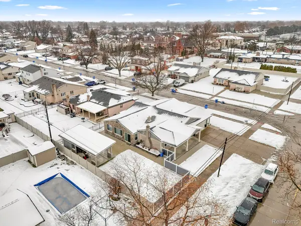 26611 Cecile ST, Dearborn Heights, MI 48127