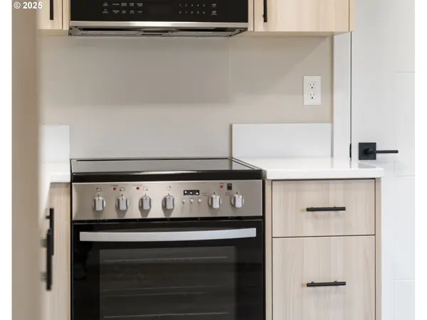 14372 SE KNIGHT ST, Portland, OR 97236