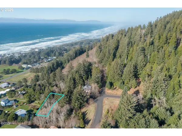 Yachats, OR 97498,208 CHIEF ALBERT DR