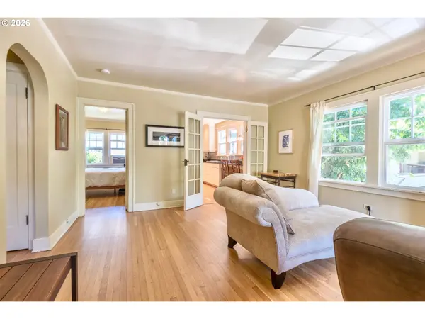 1403 SE 25TH AVE, Portland, OR 97214