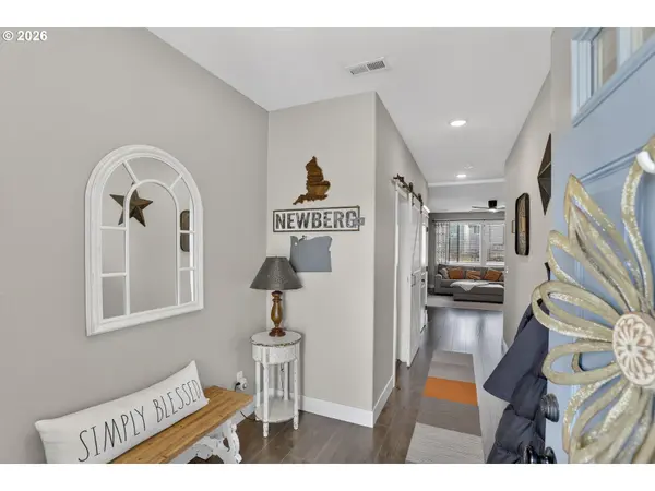 3934 N BOOMER DR, Newberg, OR 97132