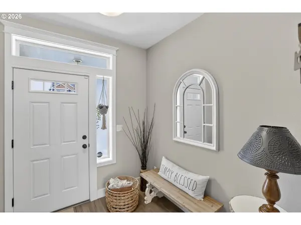 3934 N BOOMER DR, Newberg, OR 97132