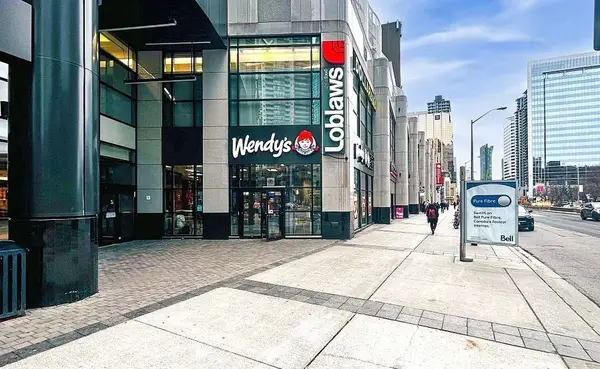 8 Hillcrest AVE #1617, Toronto C14, ON M2N 6Y6