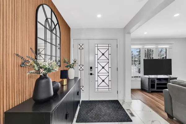 5 Carol RD, Barrie, ON L4N 3P6