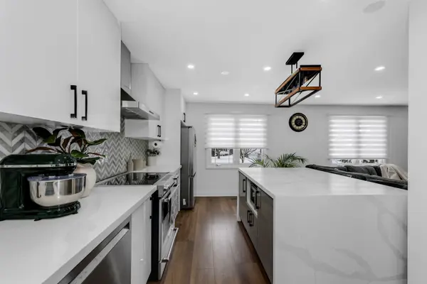 5 Carol RD, Barrie, ON L4N 3P6