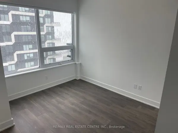 2489 Taunton RD #1320, Oakville, ON L6H 3R9