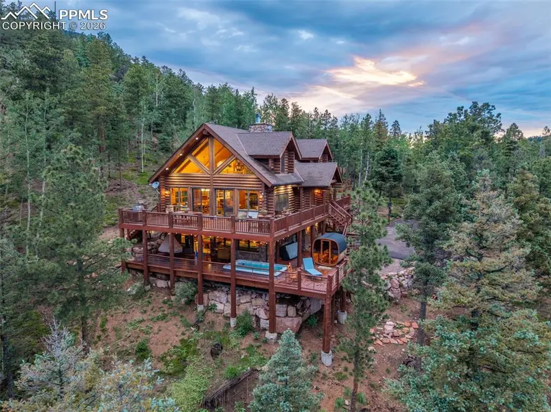 6060 Big Horn RD, Manitou Springs, CO 80829