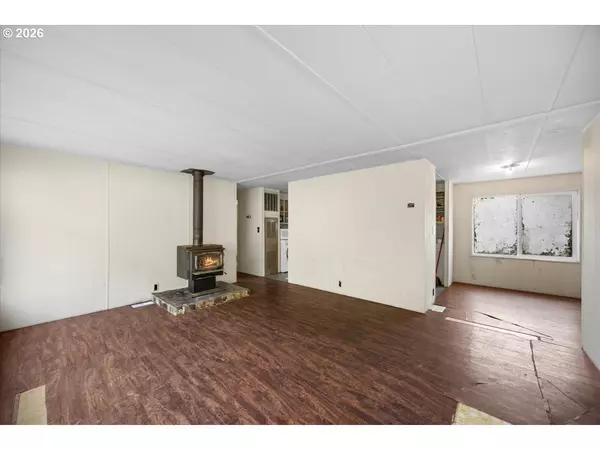 Myrtle Creek, OR 97457,796 LEES CREEK RD