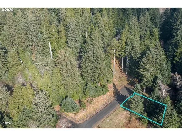 Yachats, OR 97498,504 CREEKSIDE LN