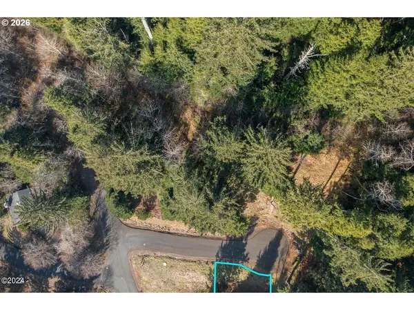 504 CREEKSIDE LN, Yachats, OR 97498