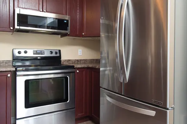 511 Victoria RD N, Guelph, ON N1E 0G5