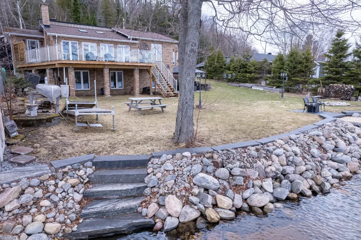 1787 North Baptiste Lake RD, Hastings Highlands, ON K0L 2S0