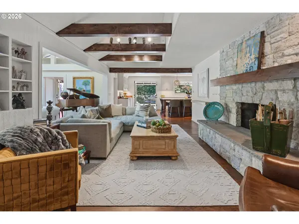 12534 S IRON MOUNTAIN BLVD, Portland, OR 97219