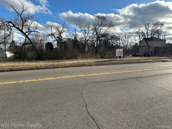 3302 E 7 MILE RD, Detroit, MI 48234