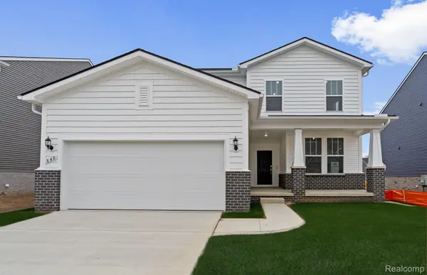 848 KUSS DR, Saline, MI 48176