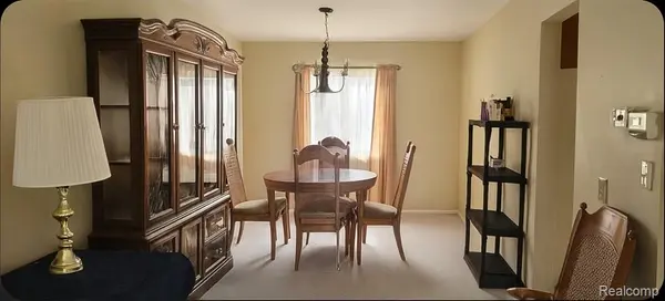 1014 Birchwood DR, Flushing, MI 48433