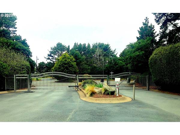 TL6700 SW Cupola Pl., South Beach, OR 97366