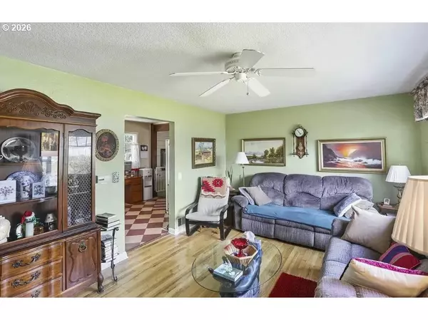 Canby, OR 97013,575 N Locust ST