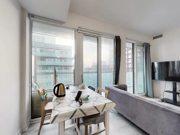 70 Princess ST #2816, Toronto C08, ON M5A 0X6