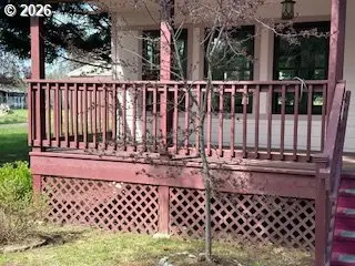 105 W MAIN ST, Glenwood, WA 98619