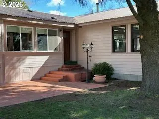 105 W MAIN ST, Glenwood, WA 98619