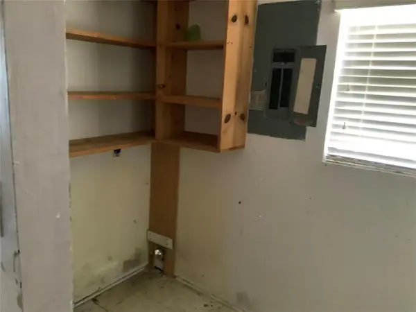 400 N Weaver Street, Gainesville, TX 76240