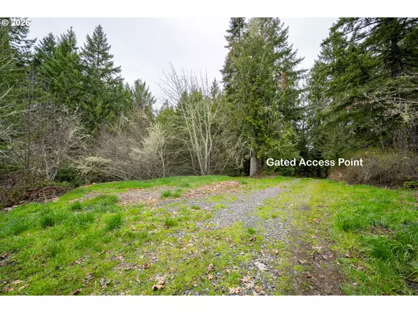 Fall Creek, OR 97438,83715 PENINSULA RD