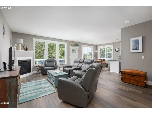 4145 SE INLET AVE, Lincoln City, OR 97367