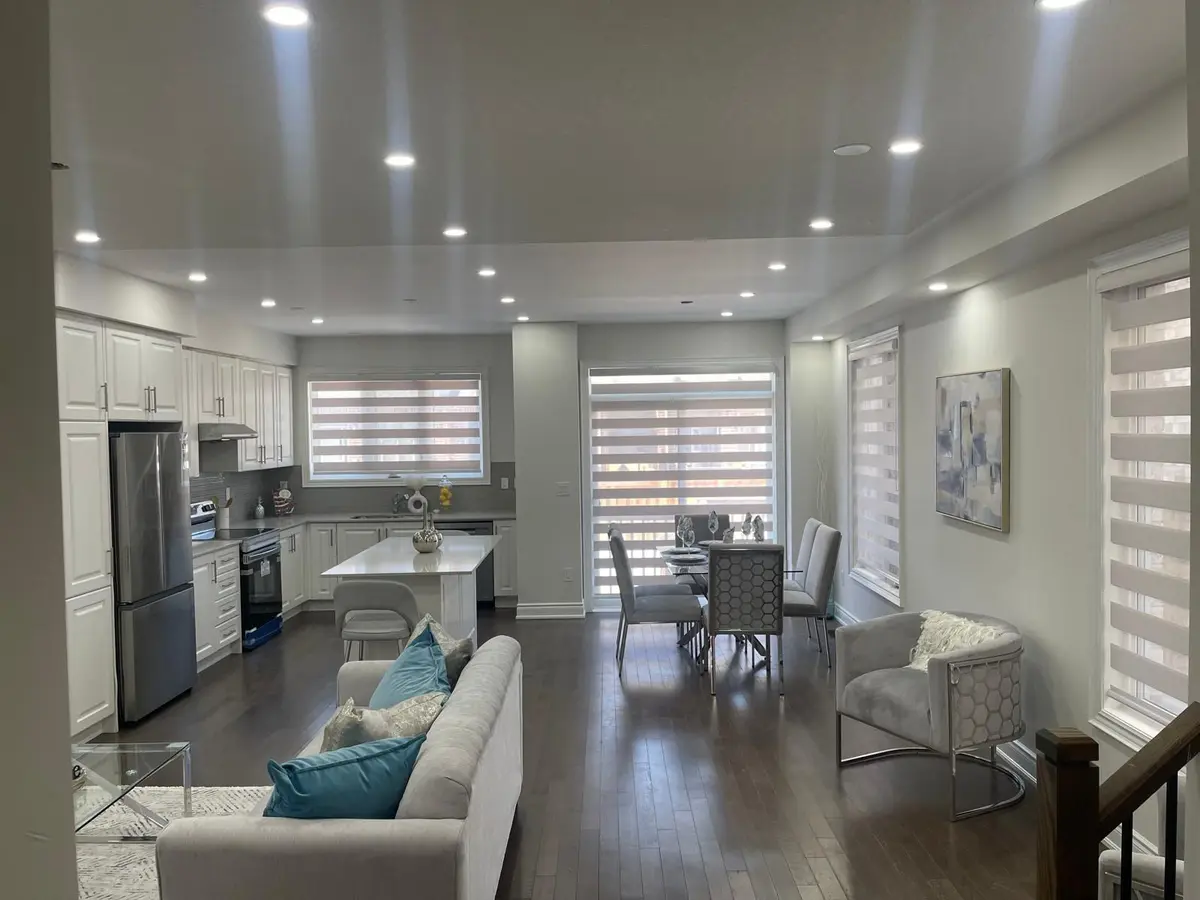 6 Quinton RDG #., Brampton, ON L6Y 0E3